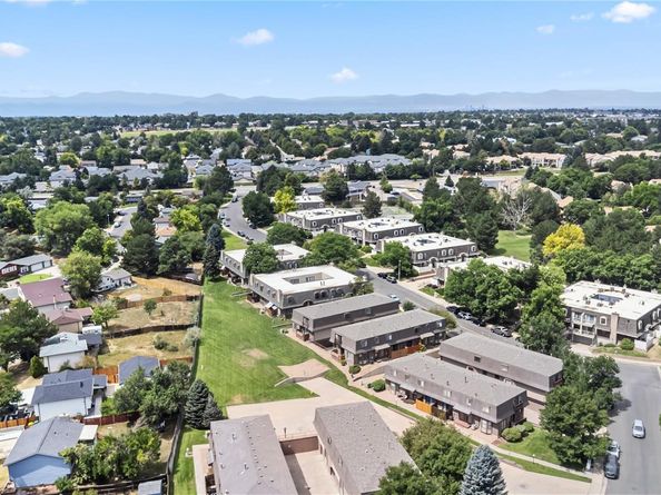 15574 E Wyoming Drive D, Aurora CO 80017