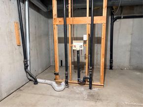 Undisclosed Address #4441188, Aurora CO 80011