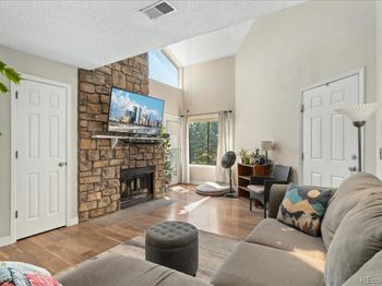 5690 W 80th Place