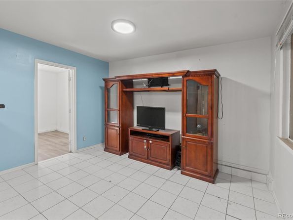 Undisclosed Address #4962180, Aurora CO 80010
