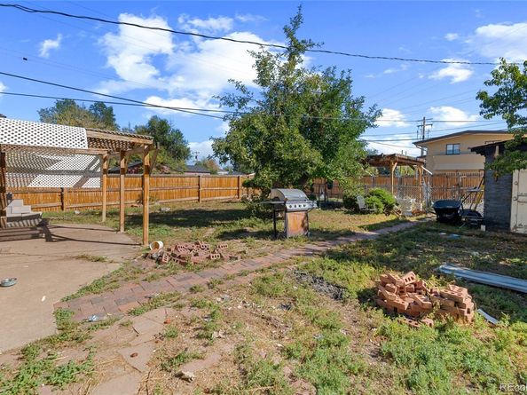 Undisclosed Address #4962180, Aurora CO 80010