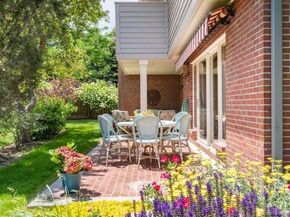 2552 E Alameda Avenue 16, Denver CO 80209