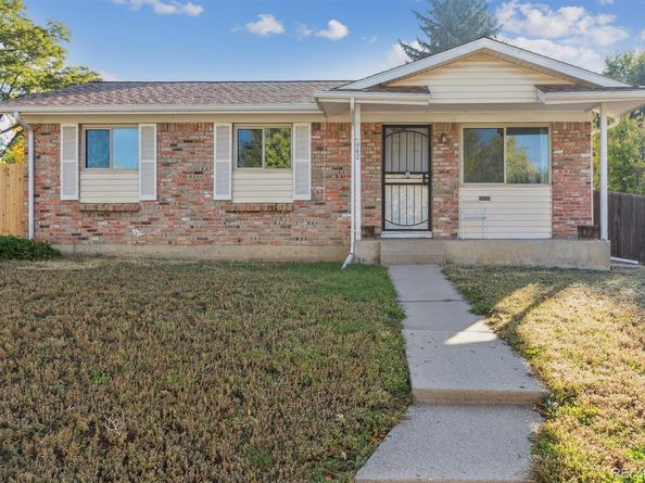 842 S Worchester Street, Aurora CO 80012