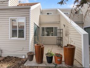 2622 S Xanadu Way B, Aurora CO 80014