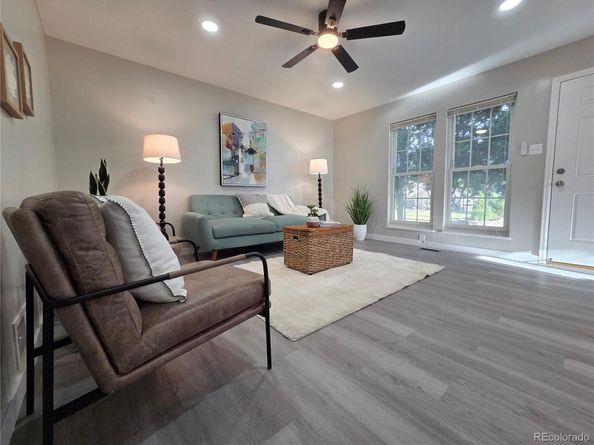 1250 S Monaco Parkway 17, Denver CO 80224