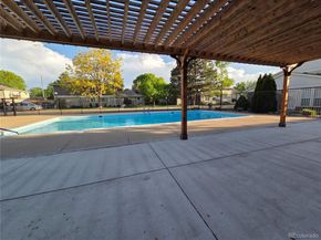 1250 S Monaco Parkway 17, Denver CO 80224