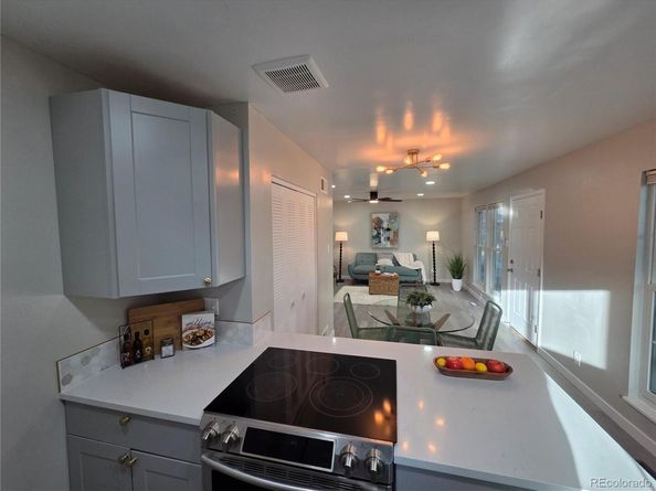 1250 S Monaco Parkway 17, Denver CO 80224
