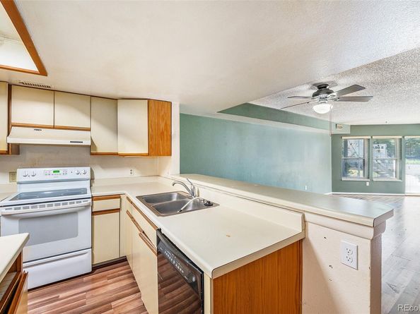 1226 S Monaco Parkway 103, Denver CO 80224