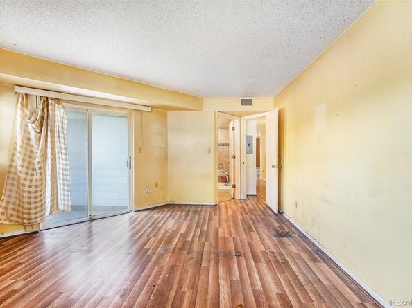 1226 S Monaco Parkway 103, Denver CO 80224