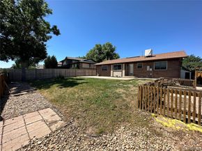 2318 S Rifle Street, Aurora CO 80013
