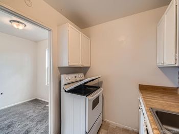 1850 W 50th Avenue