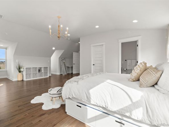 6003 N Chester Way, Denver CO 80238