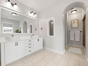 6003 N Chester Way, Denver CO 80238