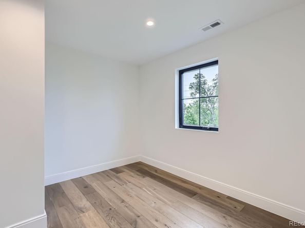 Undisclosed Address #2279550, Wheat Ridge CO 80214