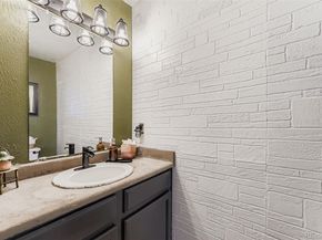 19054 E 16th Avenue, Aurora CO 80011