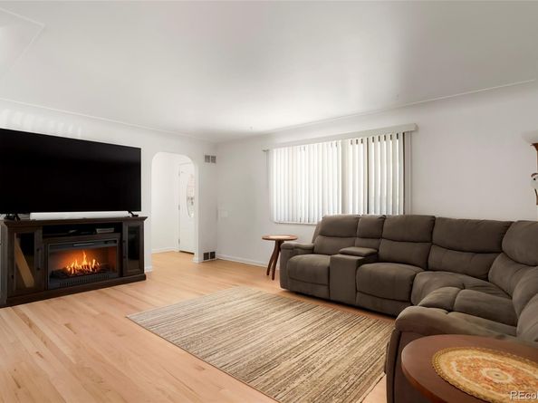 2341 Oakland Street, Aurora CO 80010