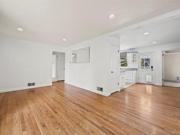 796 Kenton Street, Aurora CO 80010