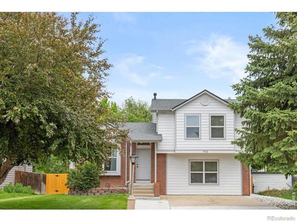 712 Cameron Lane, Longmont CO 80504