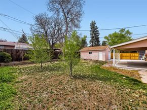 2011 S Carr Street, Lakewood CO 80227