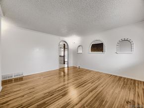2011 S Carr Street, Lakewood CO 80227