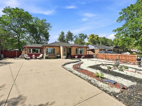 2065 Syracuse Street, Denver CO 80207