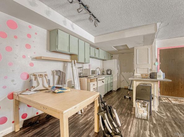 1893 S Pitkin Street A, Aurora CO 80017