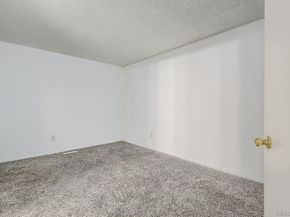 922 S Dearborn Way 5, Aurora CO 80012