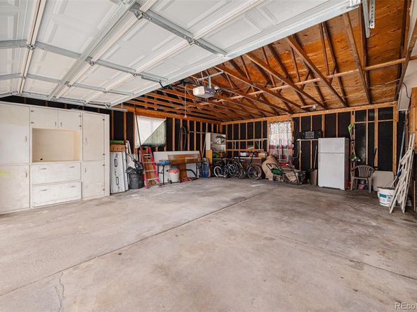 6413 W 76th Avenue, Arvada CO 80003