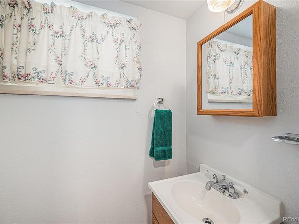 6413 W 76th Avenue, Arvada CO 80003