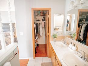 Undisclosed Address #6787162, Aurora CO 80017