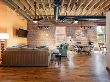 1143 Auraria Parkway
