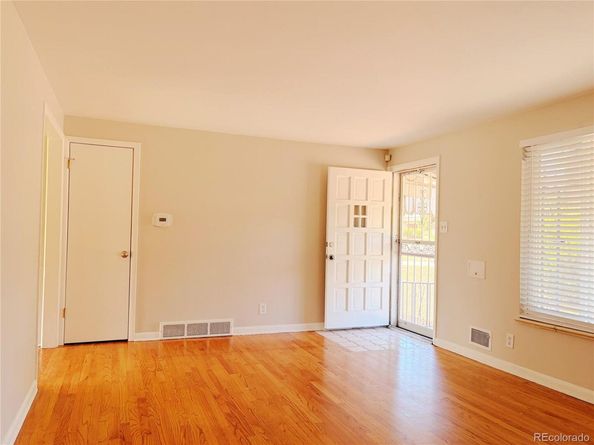 442 Fulton Street, Aurora CO 80010