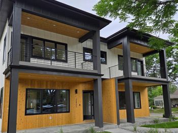 2405 S Franklin