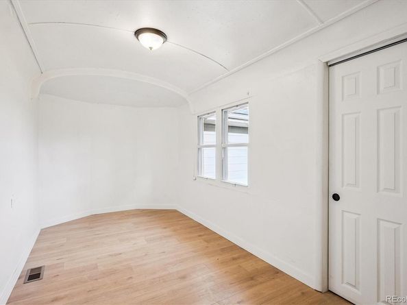 2110 Eagle Circle, Aurora CO 80011