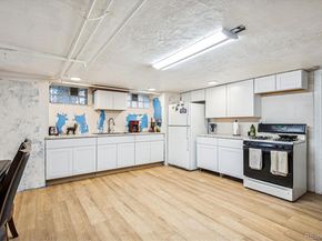 4033 E 17th Avenue Parkway, Denver CO 80220