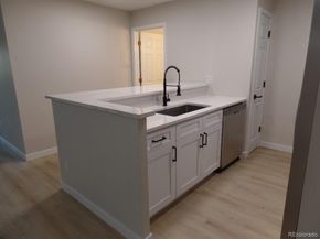 2880 S Locust Street 303S, Denver CO 80222