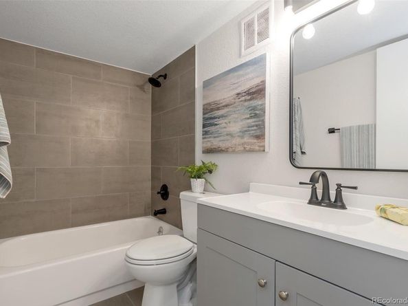 2431 S Xanadu Way D, Aurora CO 80014
