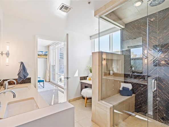 Undisclosed Address #7915001, Denver CO 80202