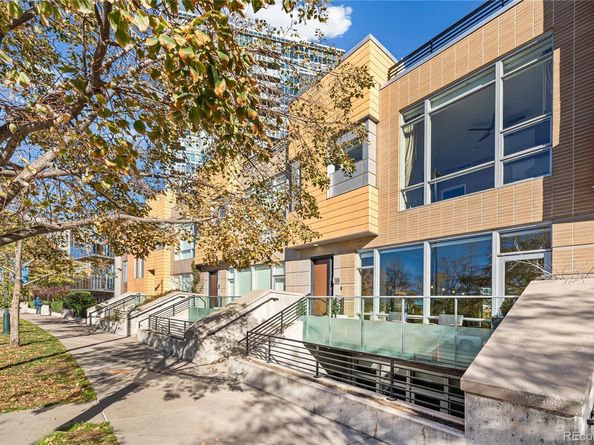 Undisclosed Address #7915001, Denver CO 80202