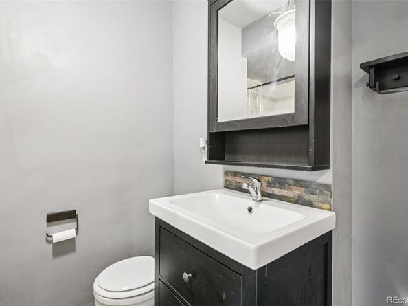 5625 S Lakeview Street, Littleton CO 80120