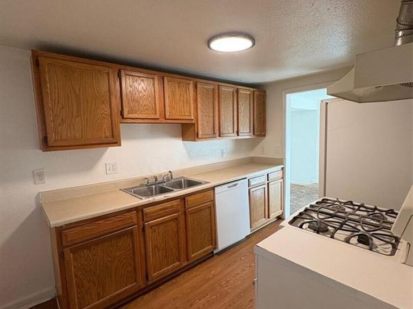 2086 Hanover Street, Aurora CO 80010