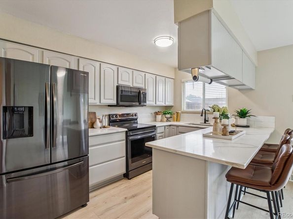 1872 Robb Street, Lakewood CO 80215