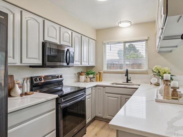 1872 Robb Street, Lakewood CO 80215