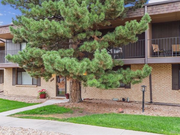 1872 Robb Street, Lakewood CO 80215