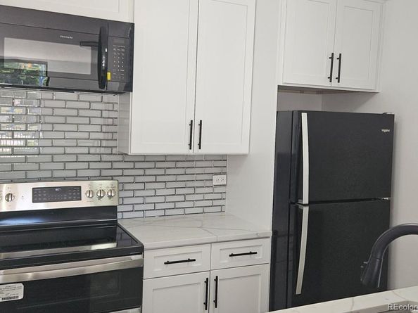 2281 S Vaughn Way 209A, Aurora CO 80014
