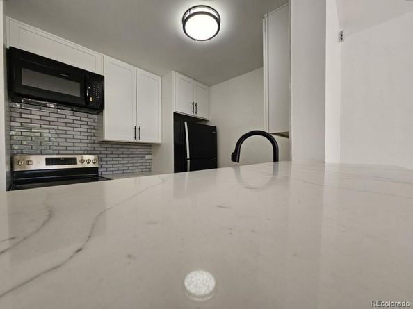 2281 S Vaughn Way 209A, Aurora CO 80014