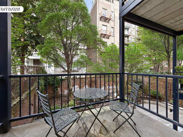 347 West 22nd Street 3, New York NY 10011