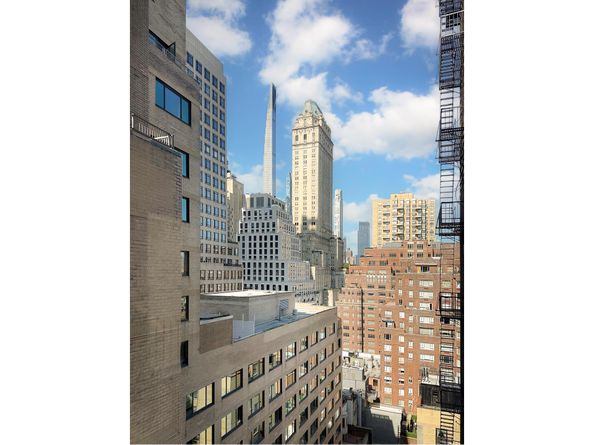 550 Park Avenue 12E, New York NY 10065