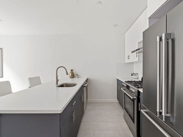 5-18 51st Avenue 3, Queens NY 11101