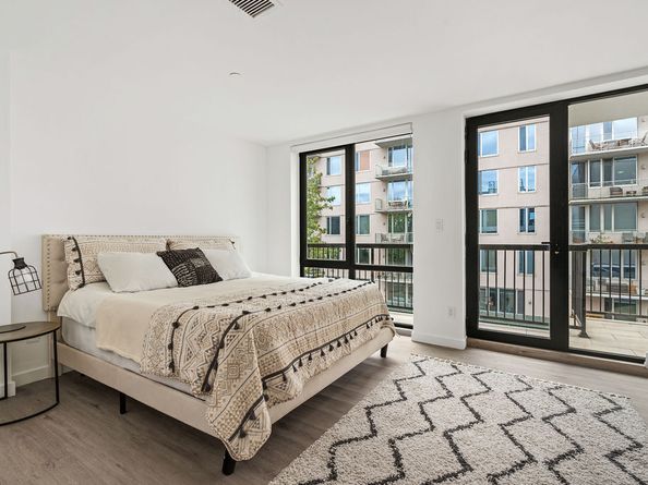 5-18 51st Avenue 3, Queens NY 11101